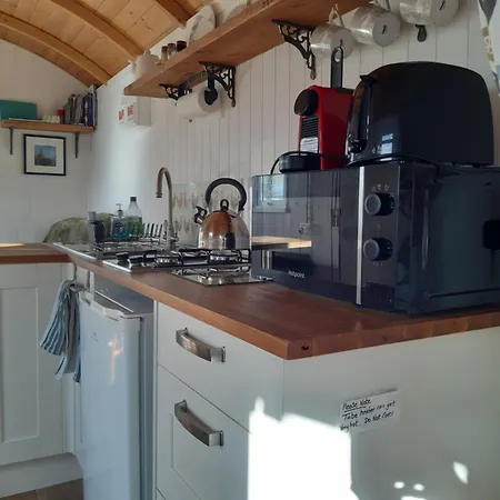 The Shepherd Hut Carleen Exterior photo